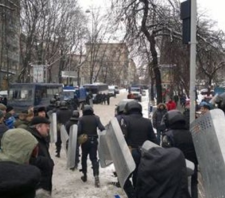 Митингующие отбили КГГА