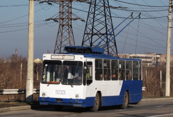 В Донецке 11, 4 и 7 троллейбусы будут работать без кондукторов