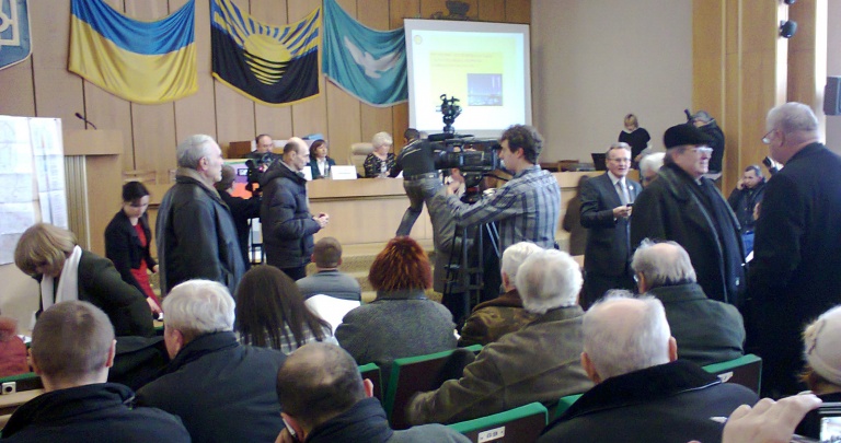 Жители Славянска сорвали встречу с представителями «Shell»