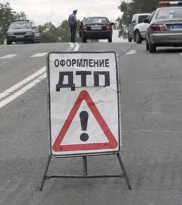 В Донецкой области неизвестный водитель сбил двух 16-летних девушек и скрылся
