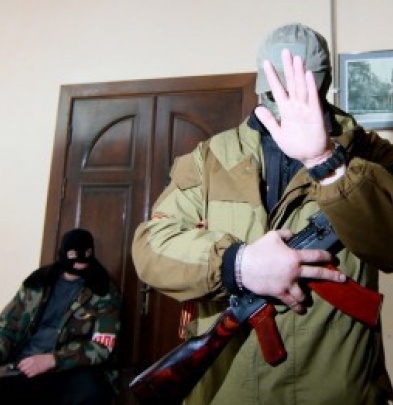 Захватчики Донецкого горсовета запрещают себя фотографировать ссылаясь на «приказ»