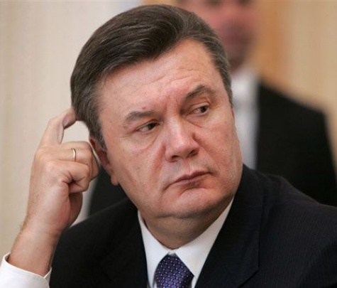 Оппозиция собирает подписи, чтоб отстранить и осудить Януковича