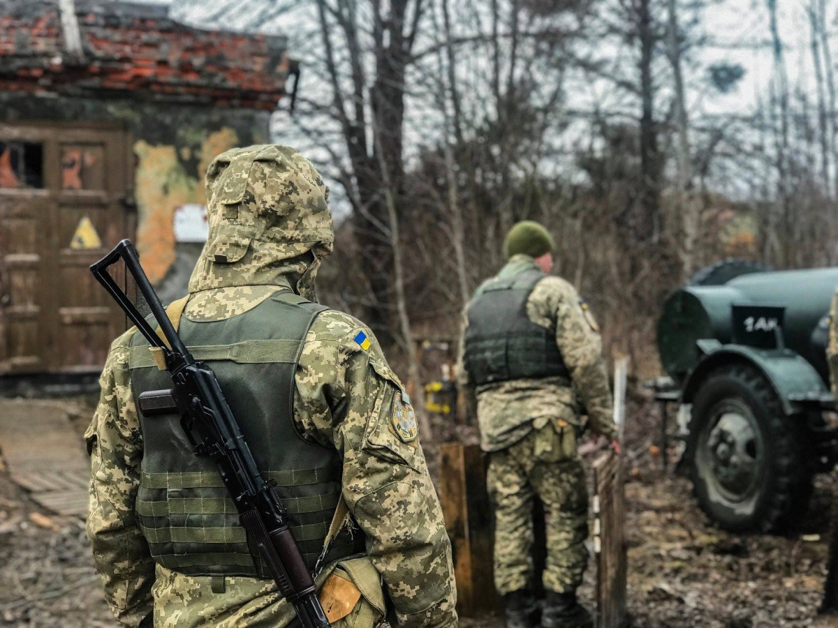 Донецк 8 лет. Украина Донбасс. Российские солдаты мародерствуют в Украине.