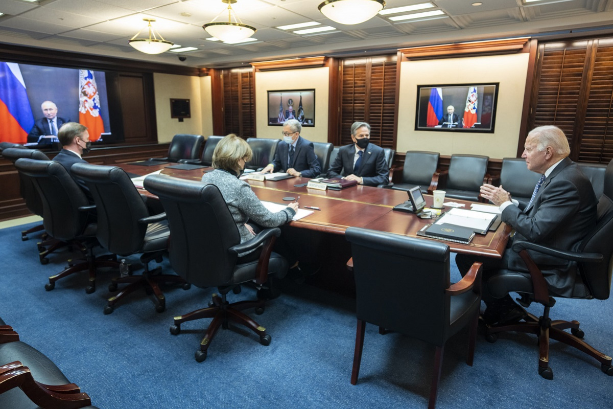 Видеопереговоры президентов США и России. Фото: White House