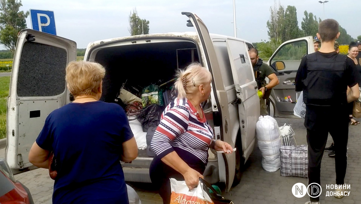 Переселенцы из зоны боевых действий в Донецкой области. Фото: Новости Донбасса