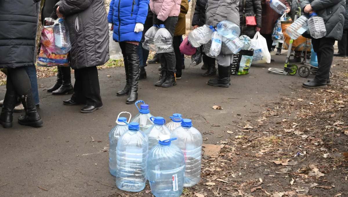 Очередь за водой в Донецке. Фото: «РИА Новости»