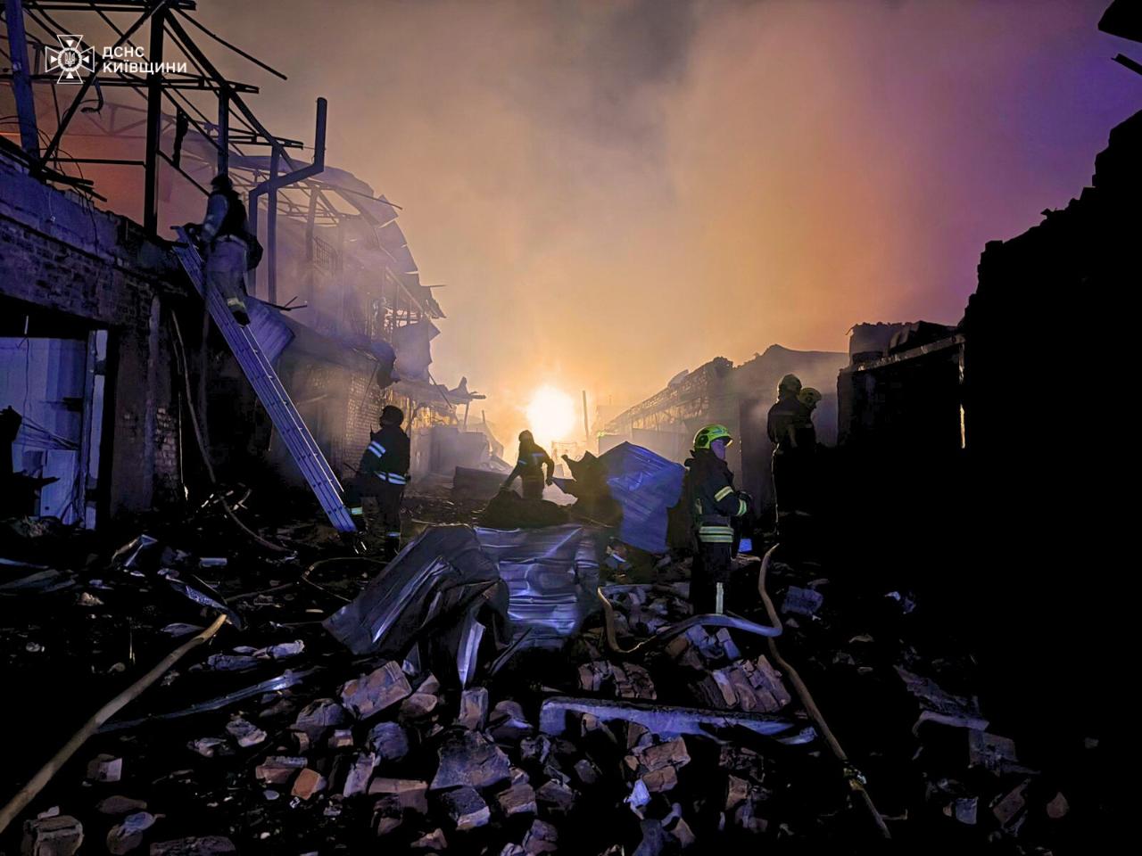 Последствия дронового удара по Белой Церкви. Фото: ГСЧС Киевщины