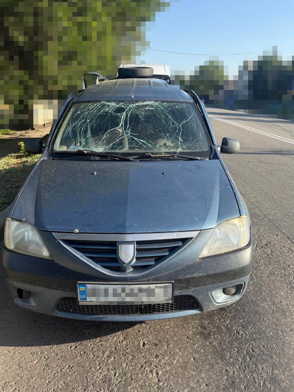 Российский дрон атаковал гражданскую машину под Славянском. Фото: Донецкая прокуратура