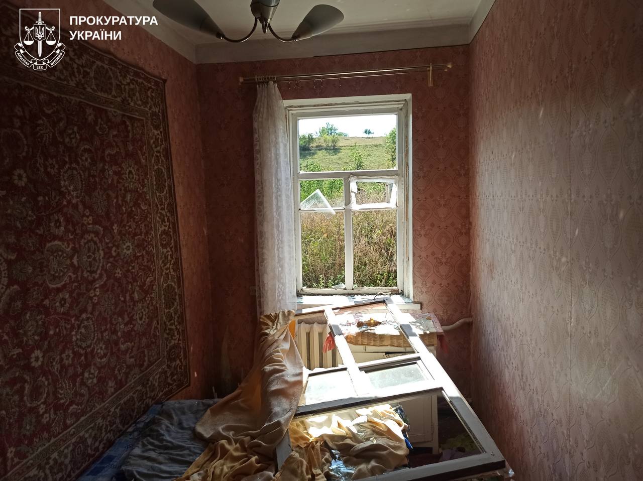 Внаслідок атаки РФ по Харківщині пошкоджено будинки. Фото: Прокуратура України