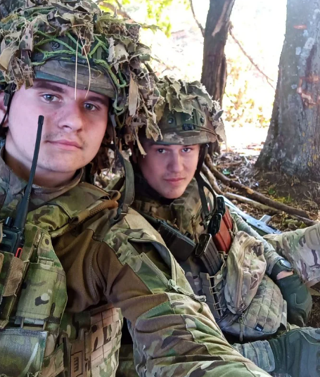 Дмитрий Ковальчук на передовой. Фото: hromadske