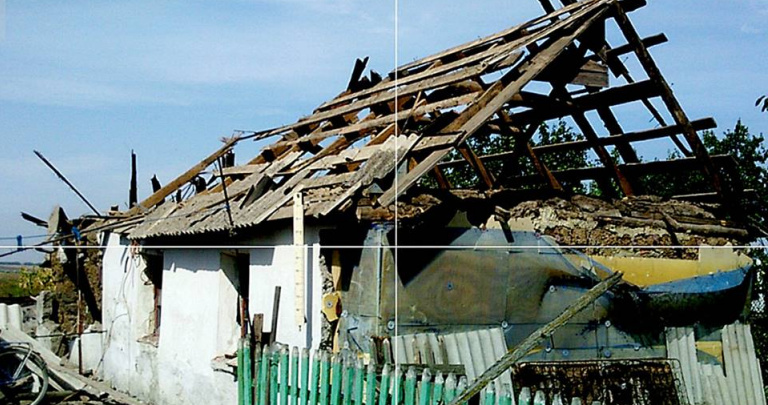 Село Сладкое под обстрелом: разрушены дома и сельскохозяйственные угодья