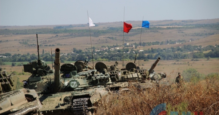 «ЛНР» устроила танковый биатлон на Луганщине