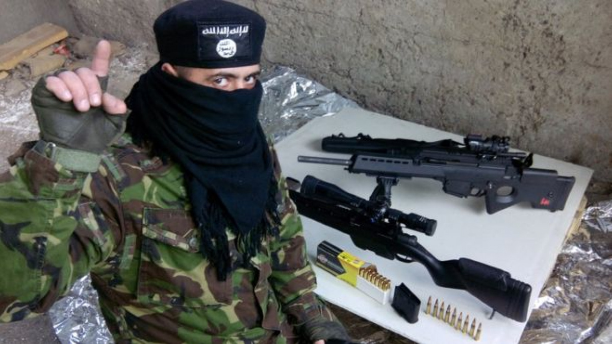 «ДНР» сняла в арт-центре Донецка постановочный ролик об ИГИЛ в «Азове»