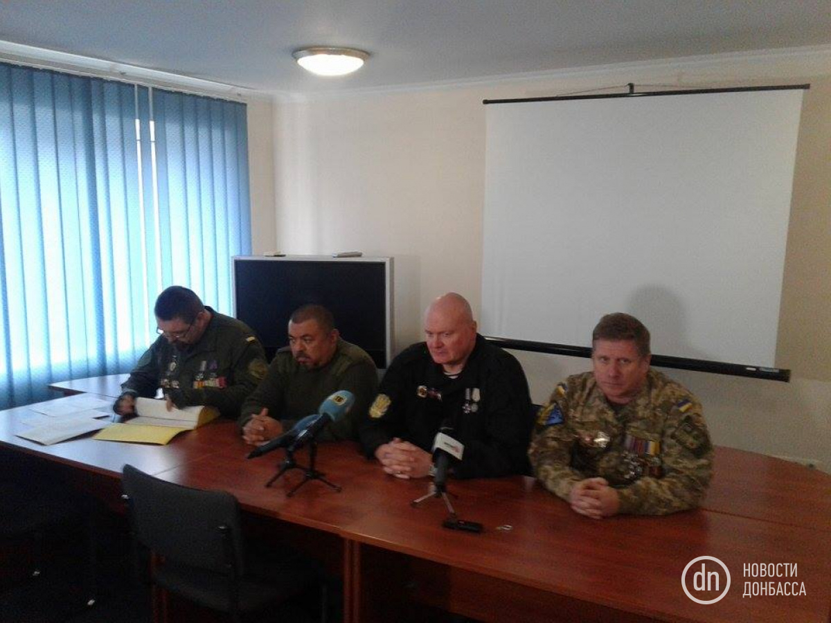 Бывшие добровольцы говорят, что к блокаде на Донбассе присоединились 800 человек