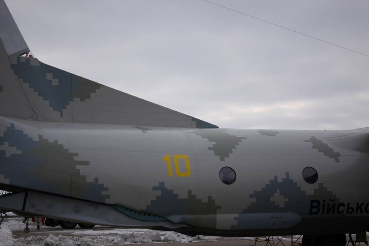 Украинский самолет обстрелян россиянами над Черным морем, - Полторак