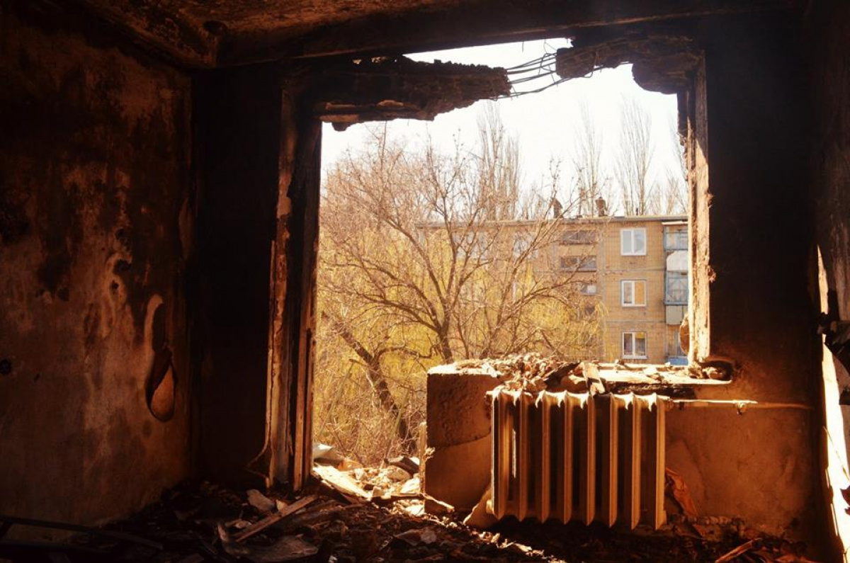 В Донецке ранена мирная жительница, снарядами повреждены дома