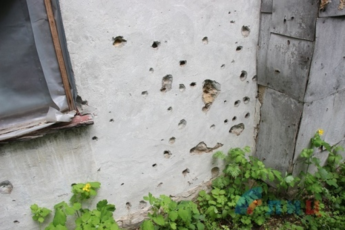 «ЛНР»: в пгт Фрунзе из-за обстрелов получили повреждения 10 домов