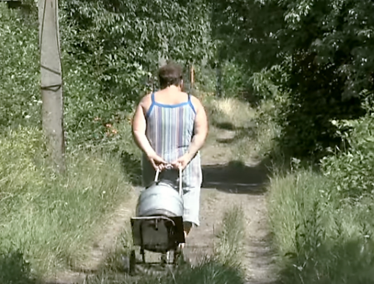 Поселок на окраине Луганска уже три года без воды