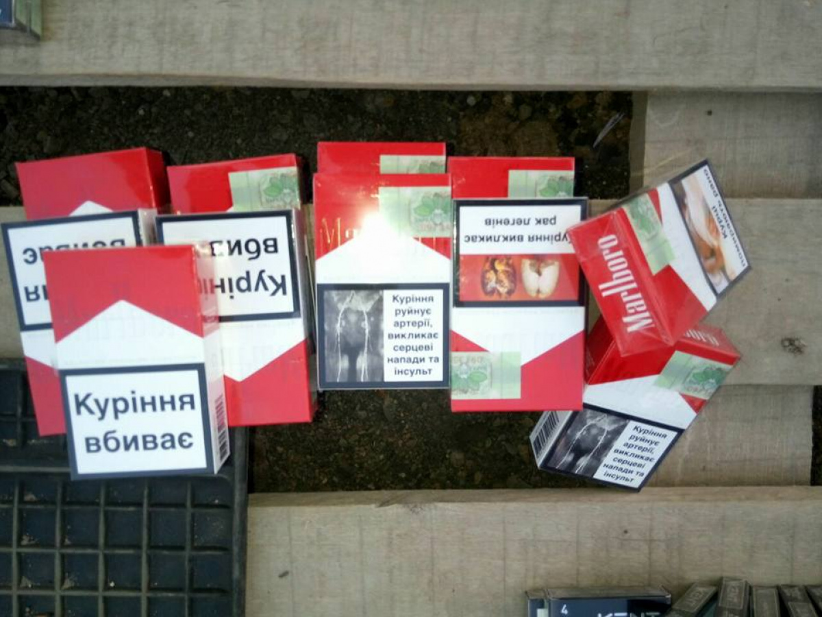 В Донецк пытались провезти крупную партию сигарет