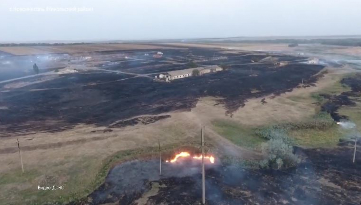 Опубликовано видео последствий пожара на складе боеприпасов под Мариуполем