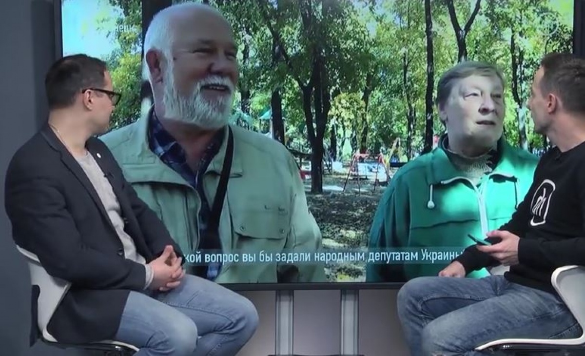 Жители Донецка задали вопросы депутату Верховной Рады