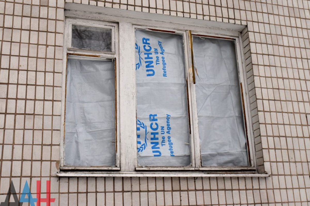 В Донецке осколки от гранаты против «министра» повредили окна двух многоэтажек