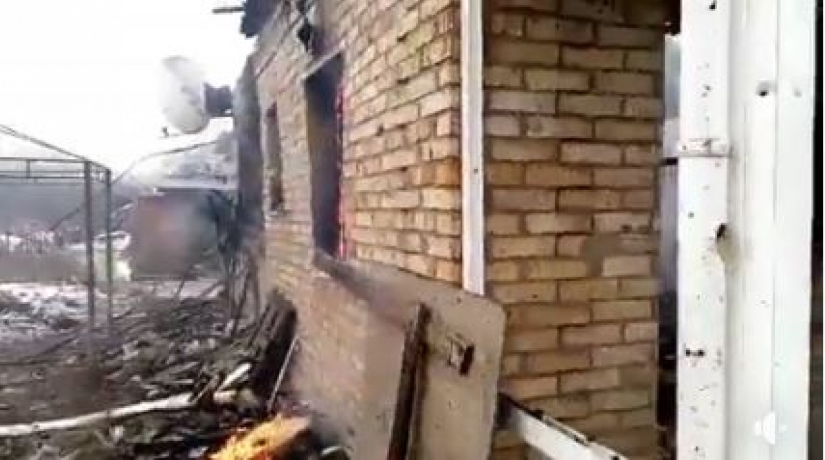 Жебривский: В Жованке из-за обстрела сгорел дом