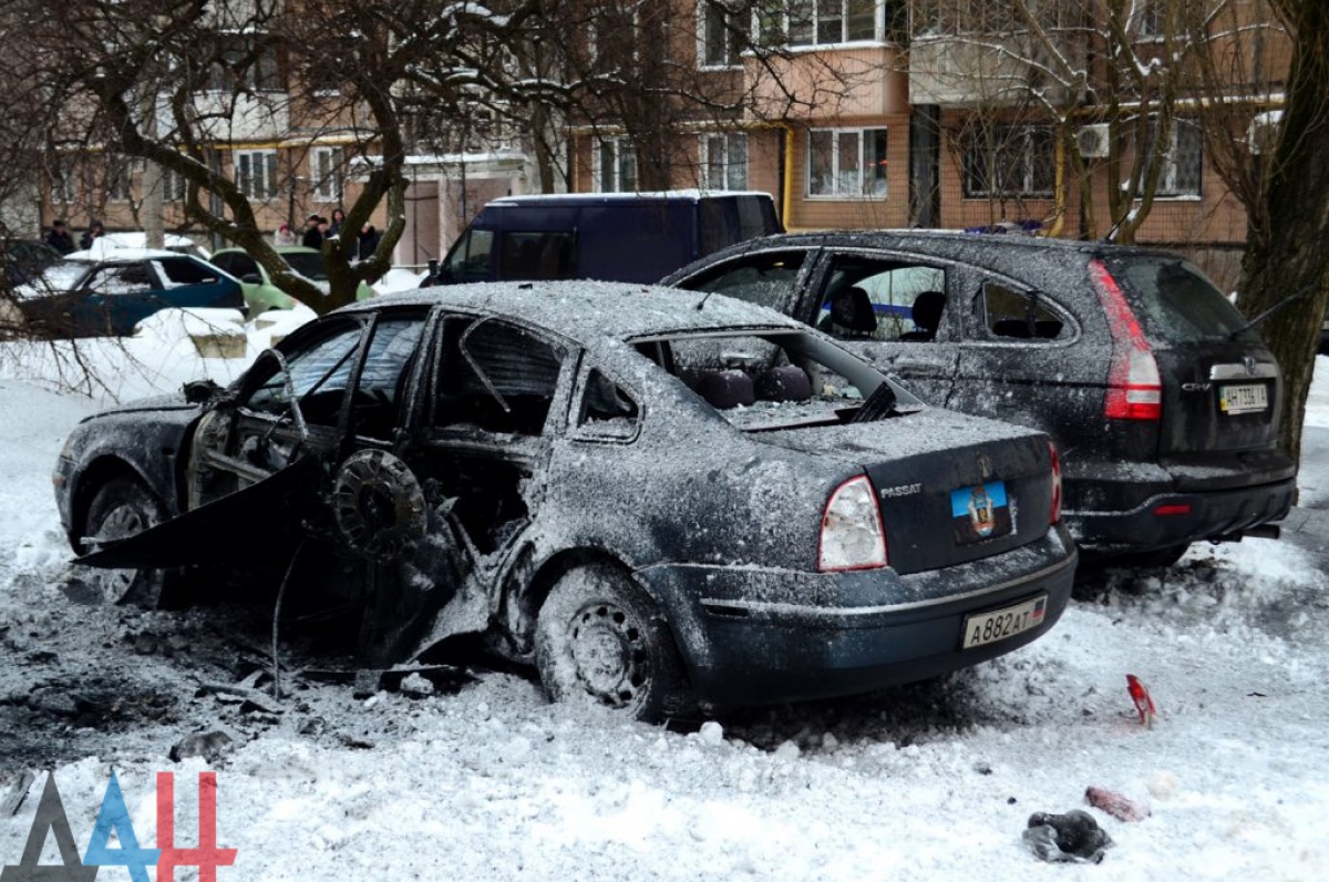 В центре Донецка взорвался автомобиль, есть пострадавший