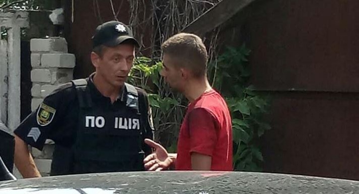 В Мариуполе остановили машину с номерами «ДНР». Пьяные пассажиры якобы представились украинскими силовиками