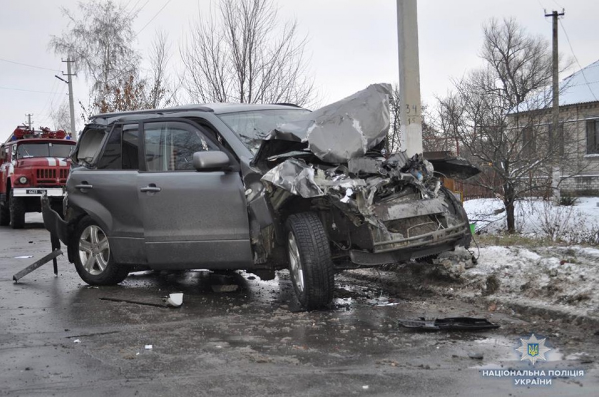 В крупном ДТП на Луганщине погибли двое и ранены пятеро