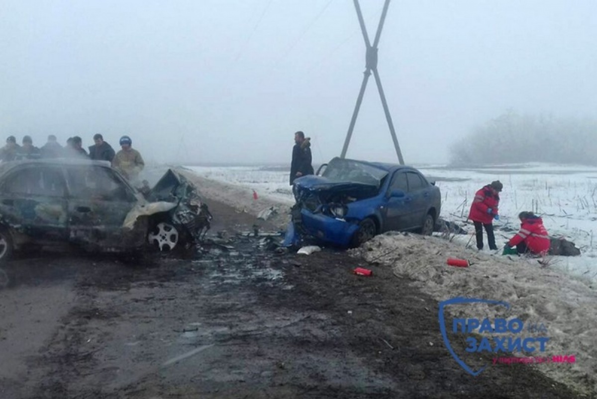В ДТП возле КПВВ «Марьинка» погибли пятеро человек