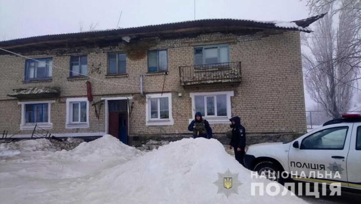 В Луганской области в жилом доме обрушилась крыша