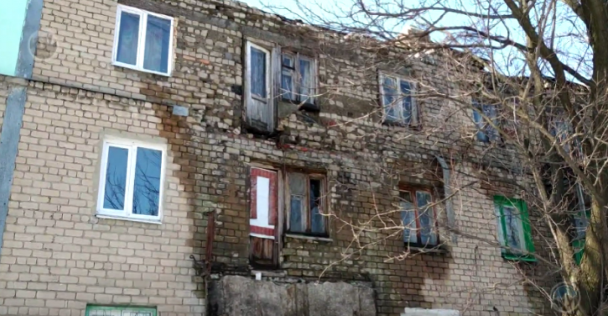 В Макеевке за два дня упали два балкона в жилом доме