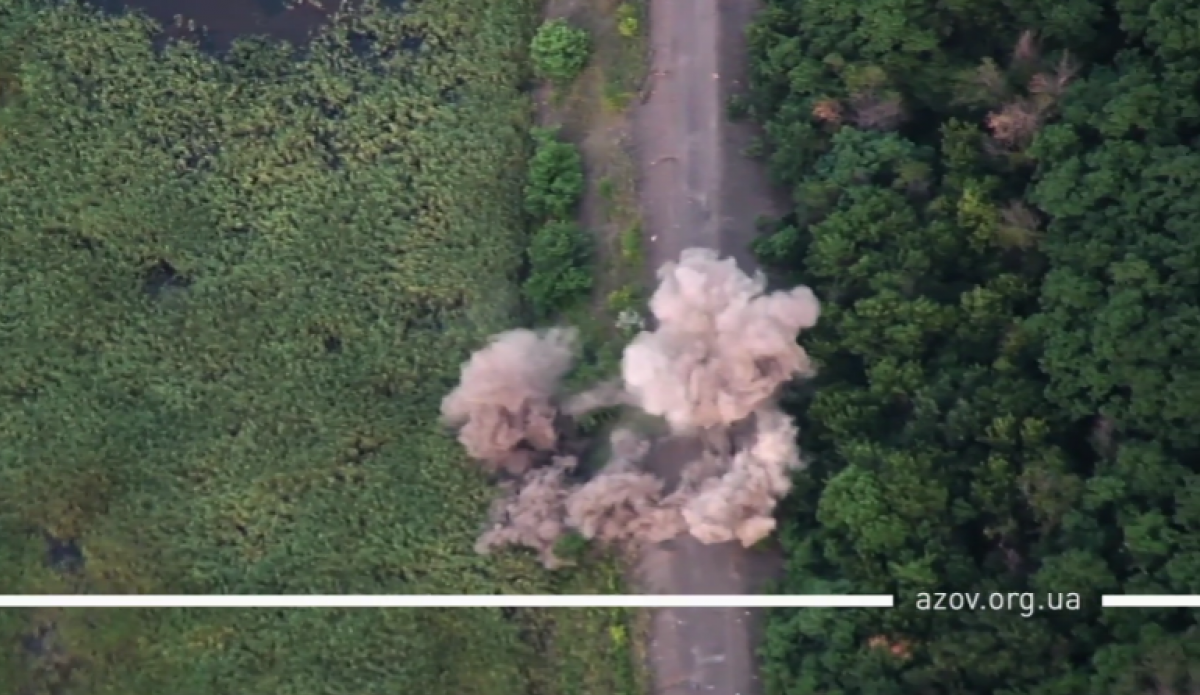 «Азов» показал огневой удар по российскому комплексу разведки на Донбассе