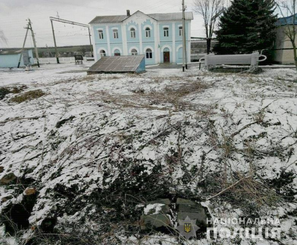 В Донецкой области на железнодорожной станции обнаружили взрывчатку