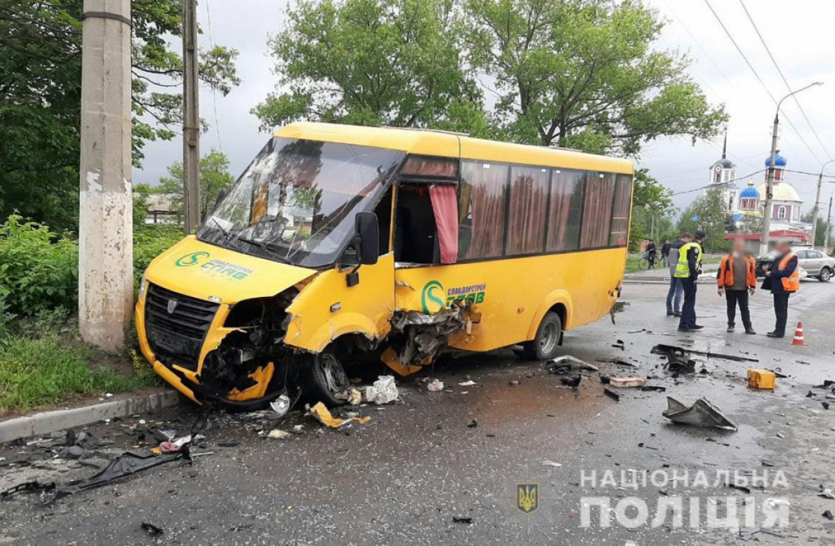 В Славянске в ДТП погиб человек, еще четверо пострадали