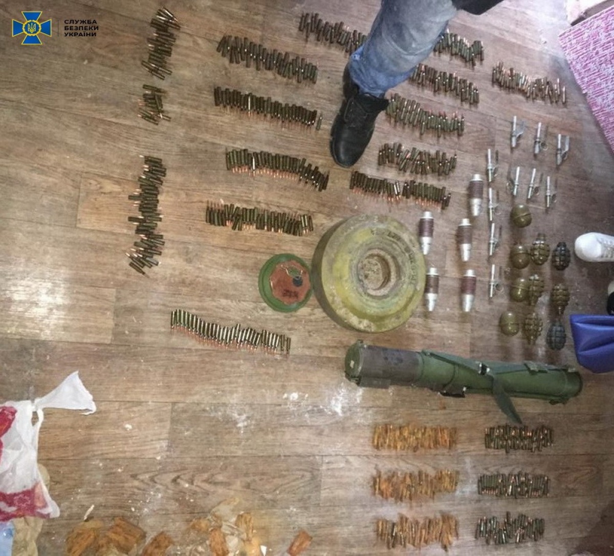 В Донецкой области нашли схрон боевика «ДНР» с боеприпасами