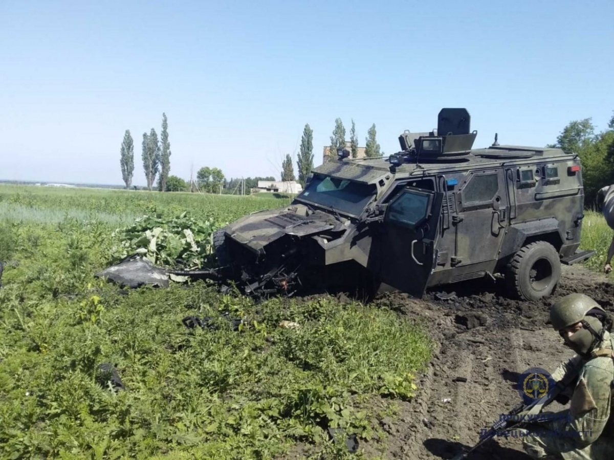 В Авдеевке подорвался автомобиль Нацгвардии. 10 военнослужащих ранены