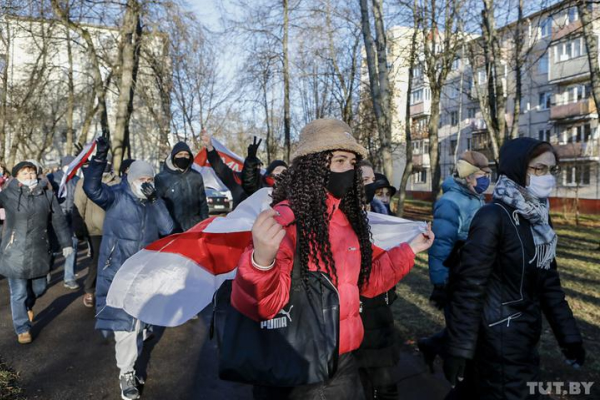 В Беларуси продолжаются протесты. Снова сотни задержанных