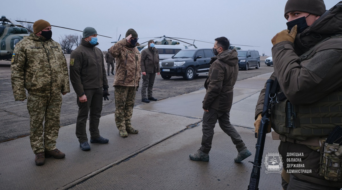 Президент Зеленский с послами стран G7 прибыл на Донбасс