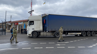 Грузовики с гуманитарной помощью впервые проехали в Луганск через КПВВ «Счастье»