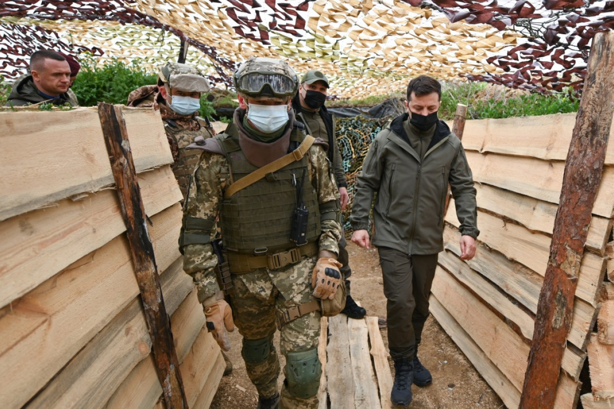 Президент Владимир Зеленский побывал на позициях ВСУ на админгранице с Крымом