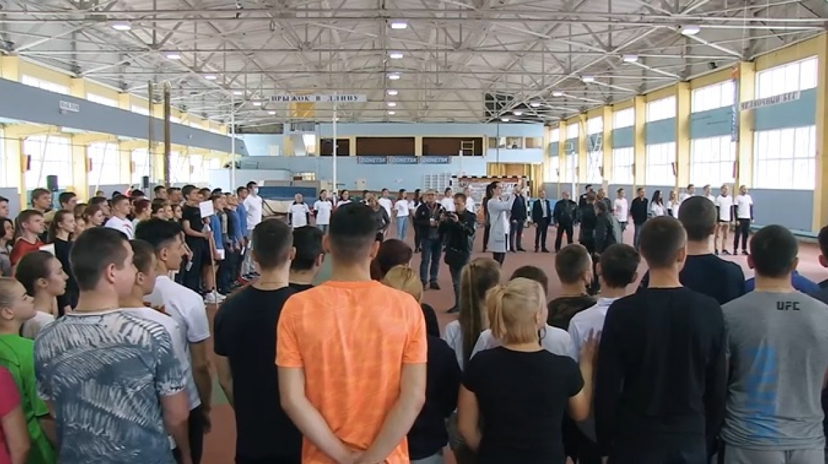«ДНР» пренебрегла правилами карантина во время спортивного мероприятия. Скриншот из видео