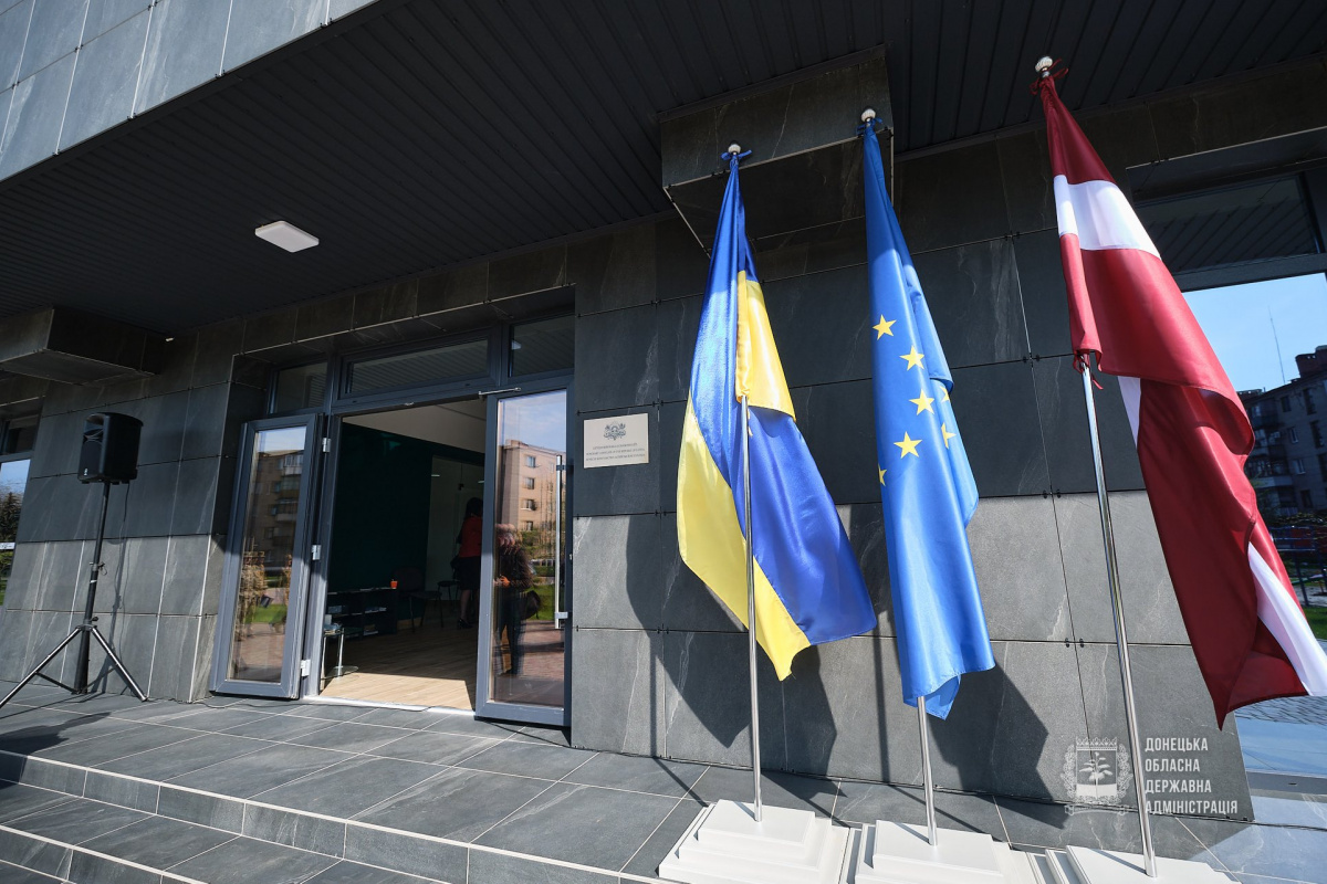 Почетное консульство Латвии в Славянске / Фото: пресс-служба Донецкой ОГА