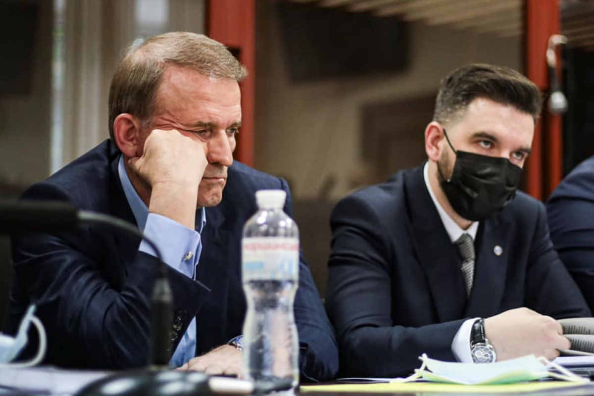 Виктор Медведчук в Печерском суде. Фото: Стас Юрченко / Ґрати