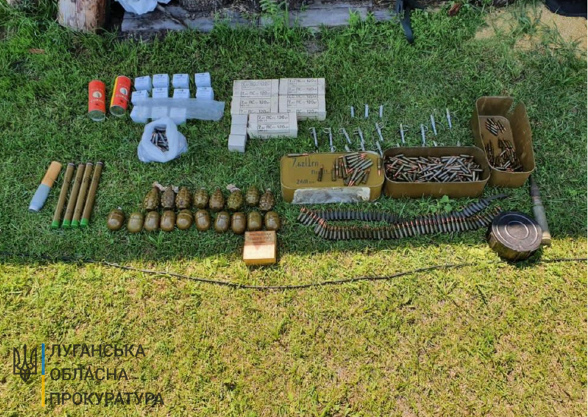Жителя села на Луганщине задержали за хранение боеприпасов и взрывчатки