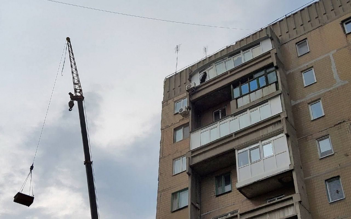 Последствия обрушения кровли горловской многоэтажке. Фото: ЧП Донецк / Telegram