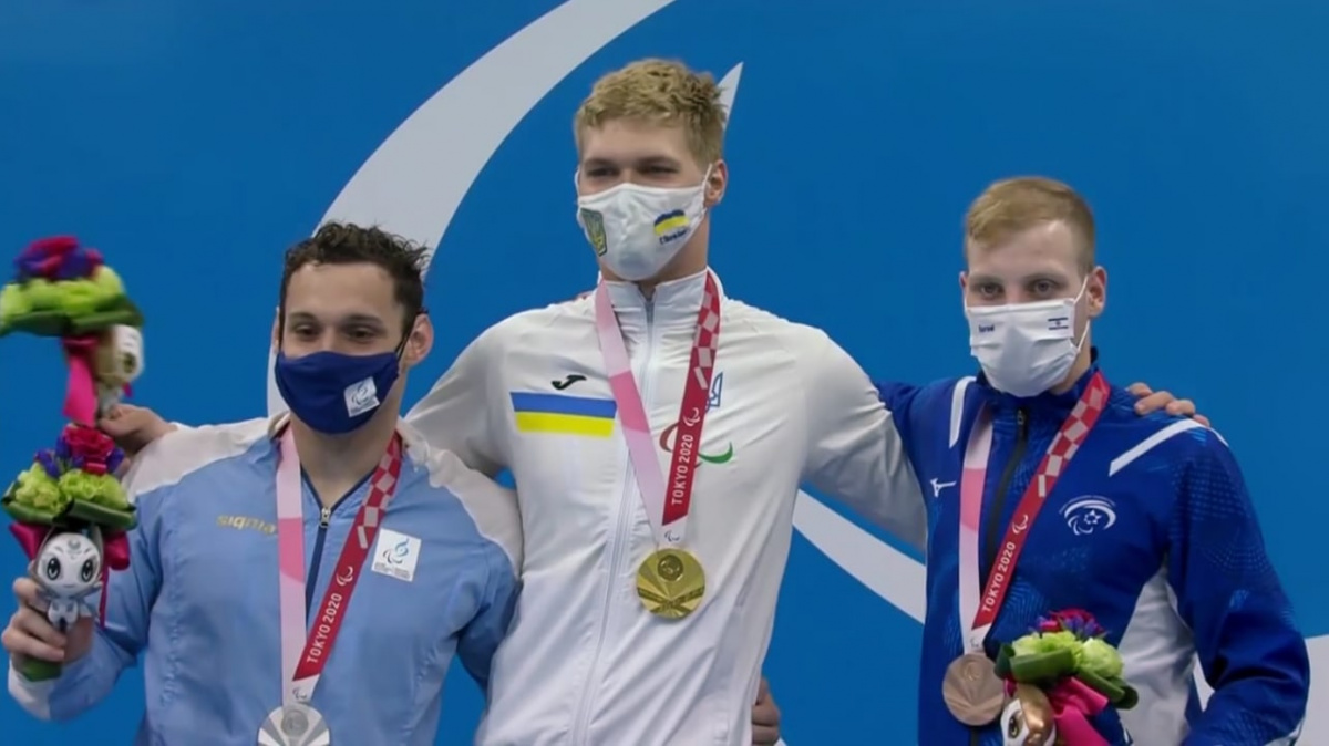 Андрей Трусов стал чемпионом Паралимпиады. Скриншот из трансляции