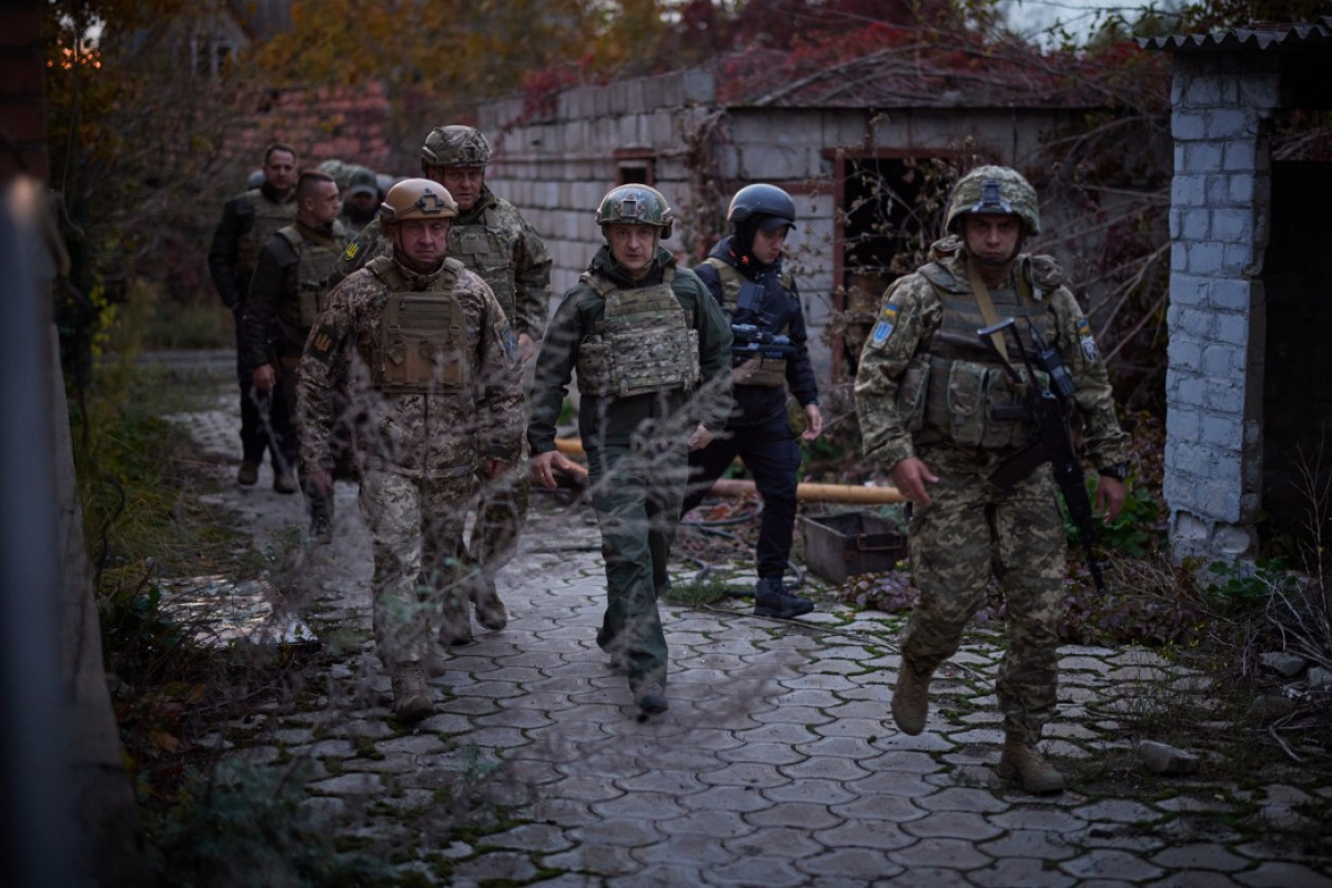 Зеленский посетил передовые позиции на Донбассе. Фоторепортаж