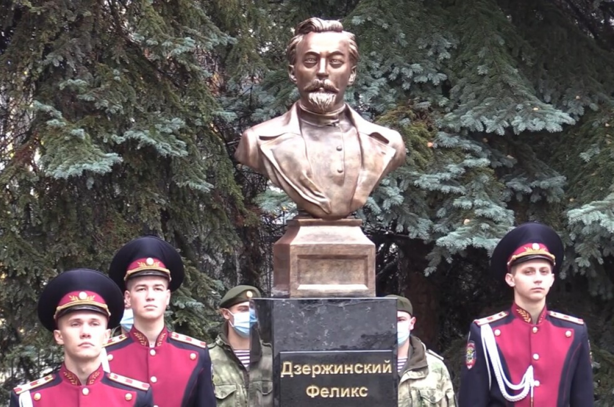 «ДНР» установила в Донецке памятник Дзержинскому 